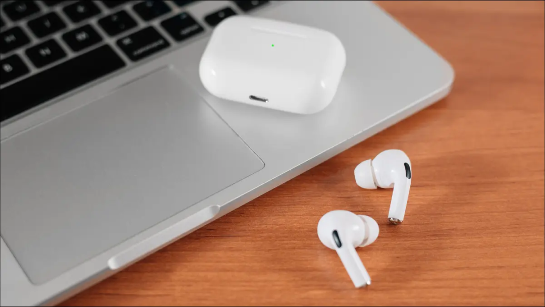 Airpod and Computer